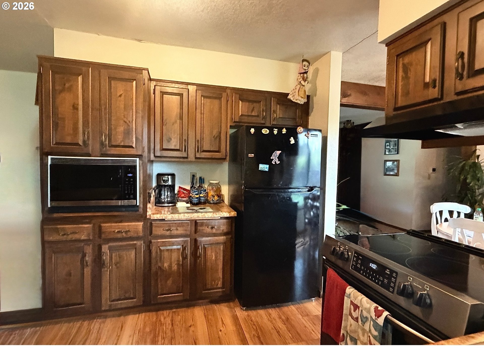 75455 Meserve Road Rainier, OR 97048 - Photo 5 of 36 Living Room
