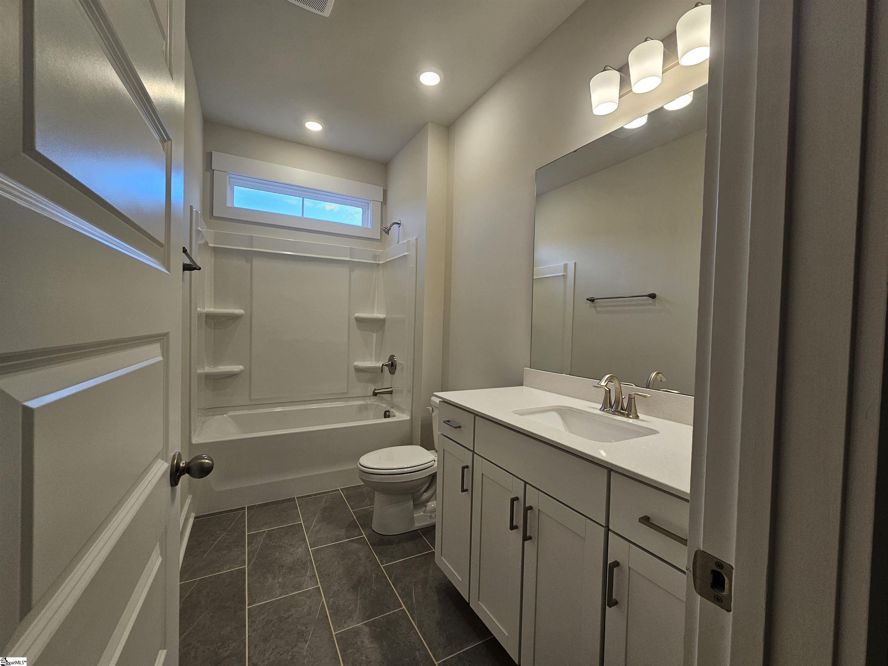 228 Jacqueline Road Piedmont, SC 29673 - Photo 3 of 29