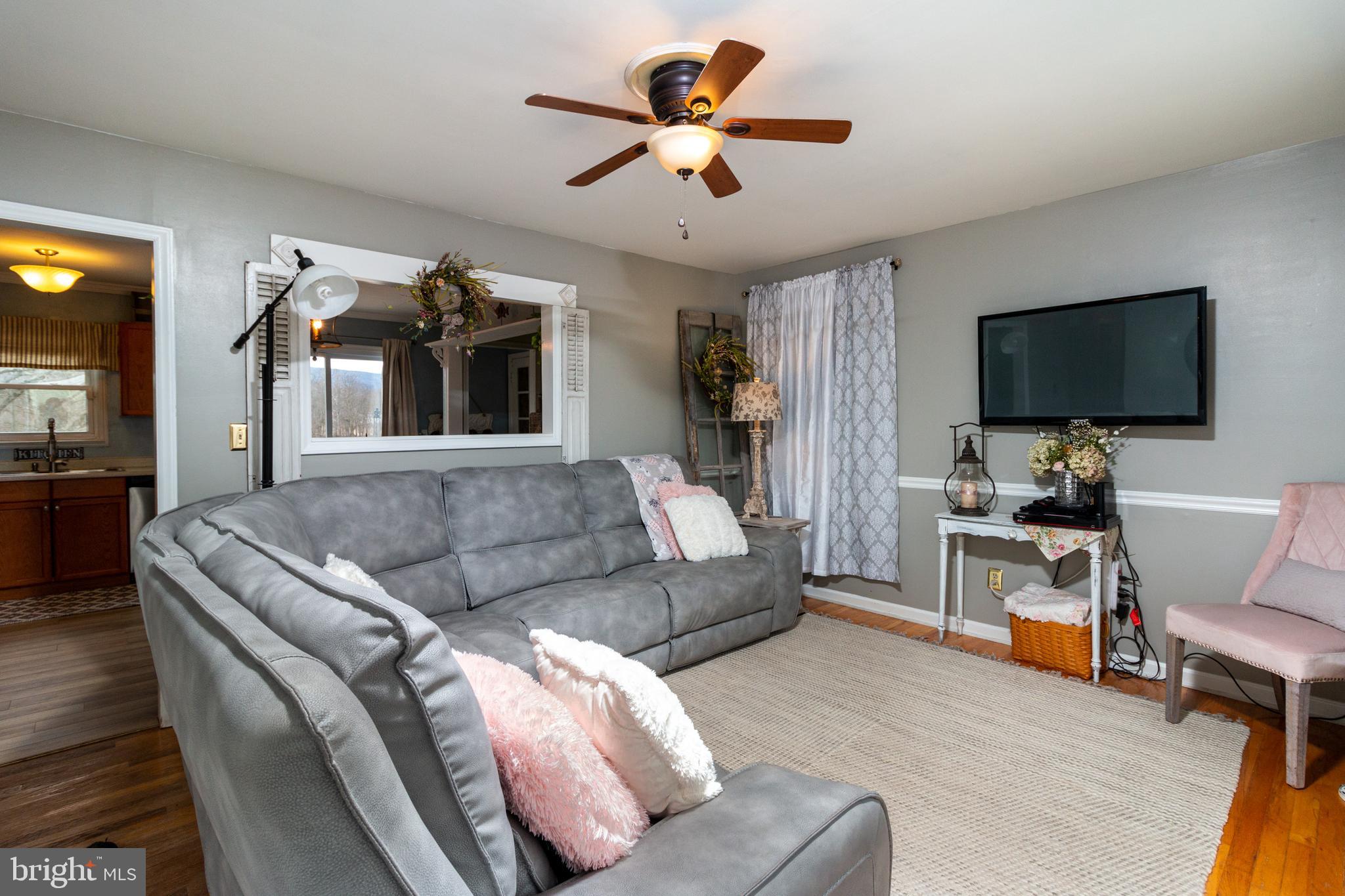 12918 Layman Road Thurmont, MD 21788 - Photo 3 of 34 Gallery Image 3