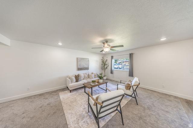 4991 South 475 West Washington Terrace, UT 84405 - Photo 11 of 31 Living room