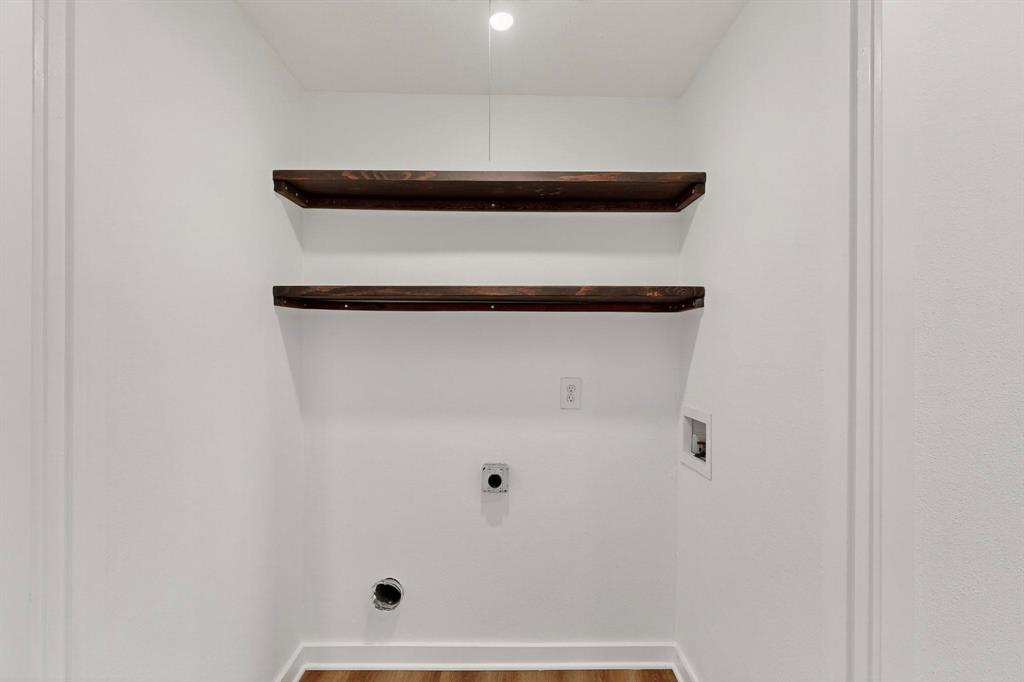 2519 Maverick Avenue Dallas, TX 75228 - Photo 23 of 31 a close view of bathroom