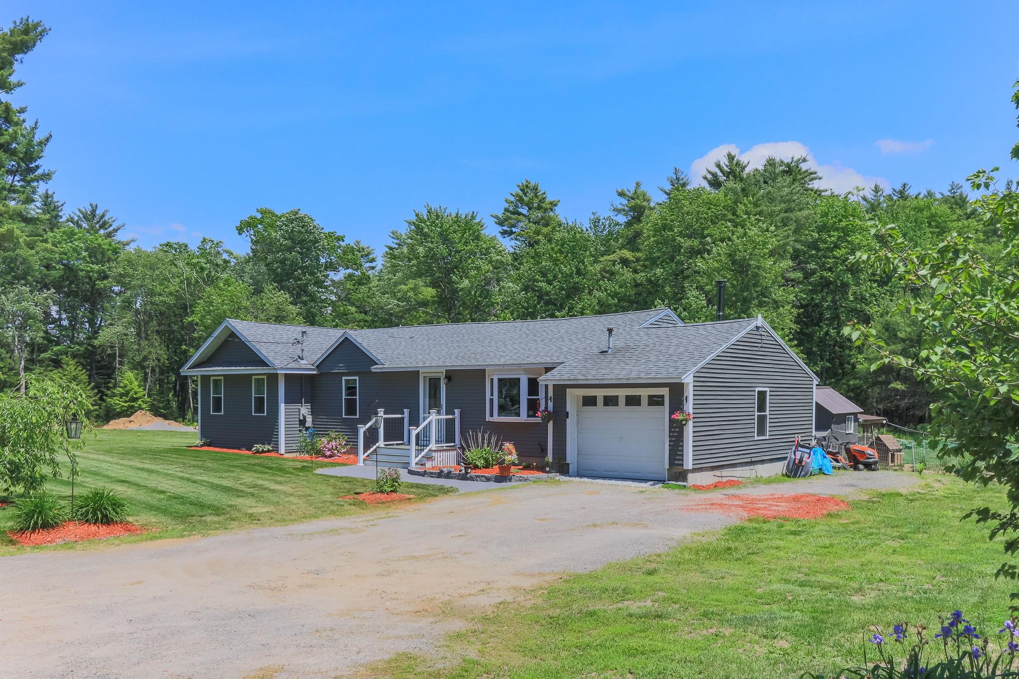 201 Slip Road Greenfield, NH 03047 - Photo 4 of 54