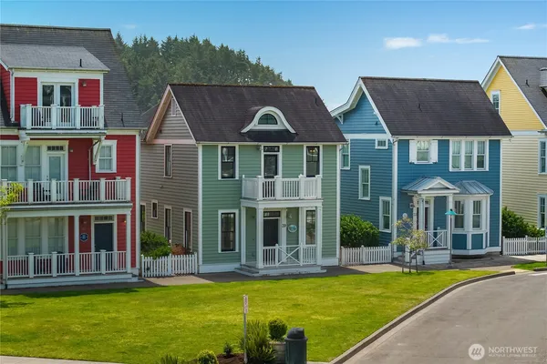 $1,100,000 | 39 Madison Lane, Pacific Beach, WA 98571