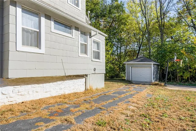 $170,000 | 3335 Bales Avenue, Kansas City, MO 64128