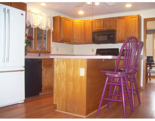 9 Hickory Drive Rutland, MA 01543 - Photo 4 of 13 Gallery Image 4