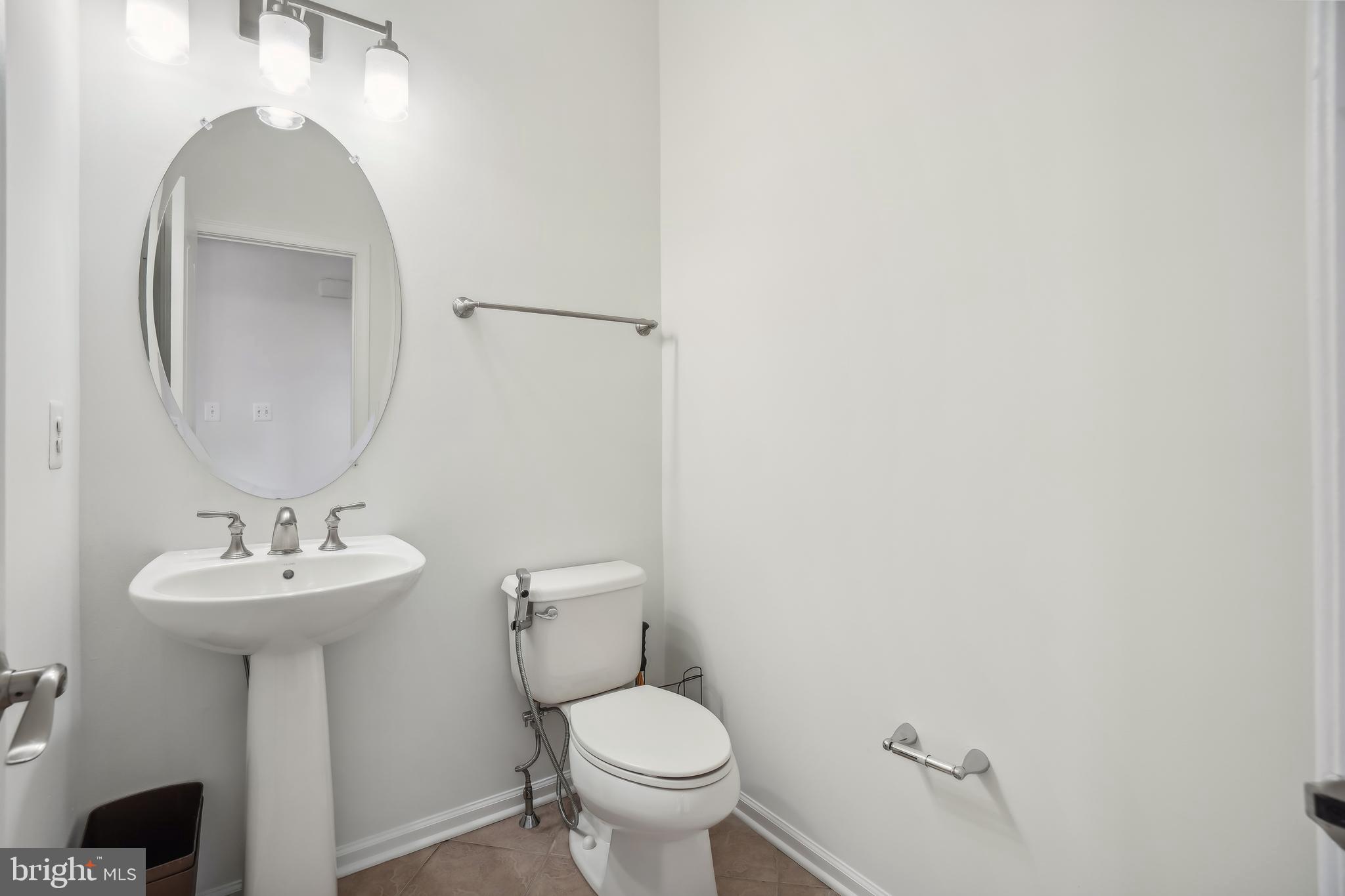 43261 Mitcham Square Ashburn, VA 20148 - Photo 11 of 29