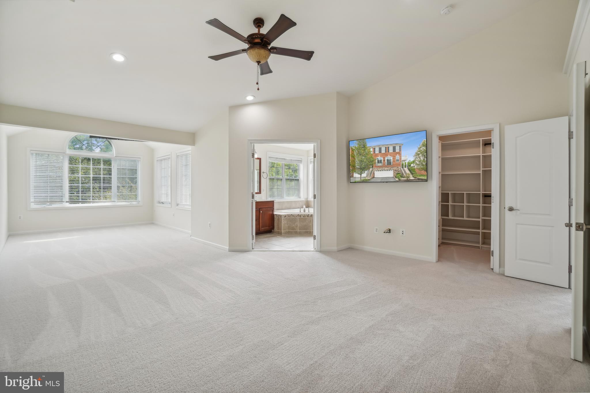 43261 Mitcham Square Ashburn, VA 20148 - Photo 15 of 29