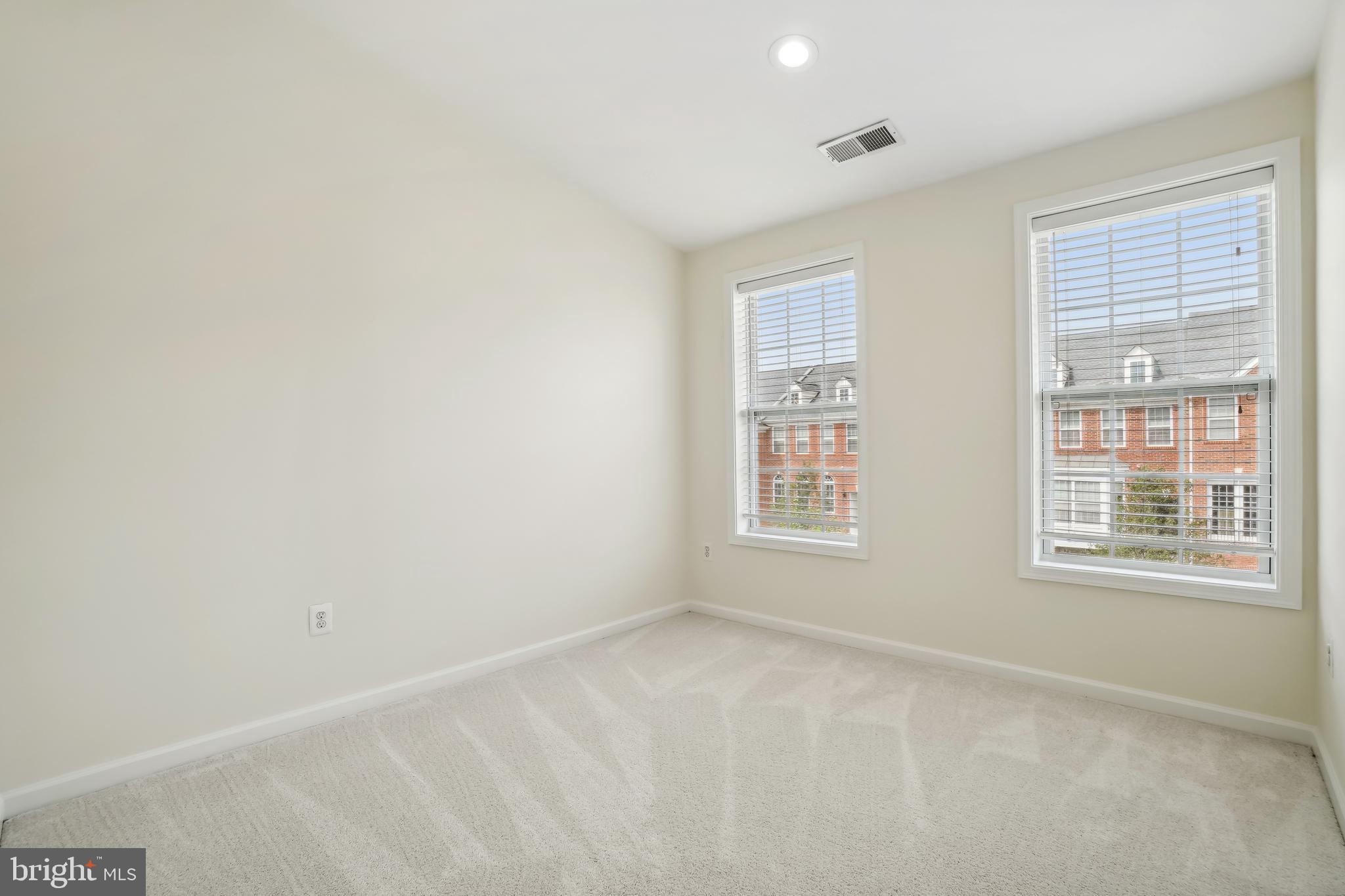 43261 Mitcham Square Ashburn, VA 20148 - Photo 20 of 29