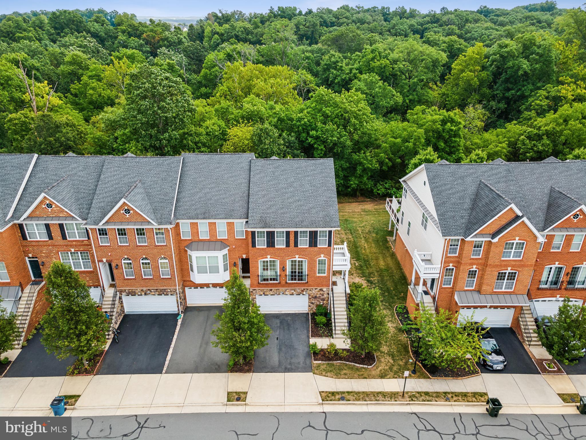 43261 Mitcham Square Ashburn, VA 20148 - Photo 2 of 29