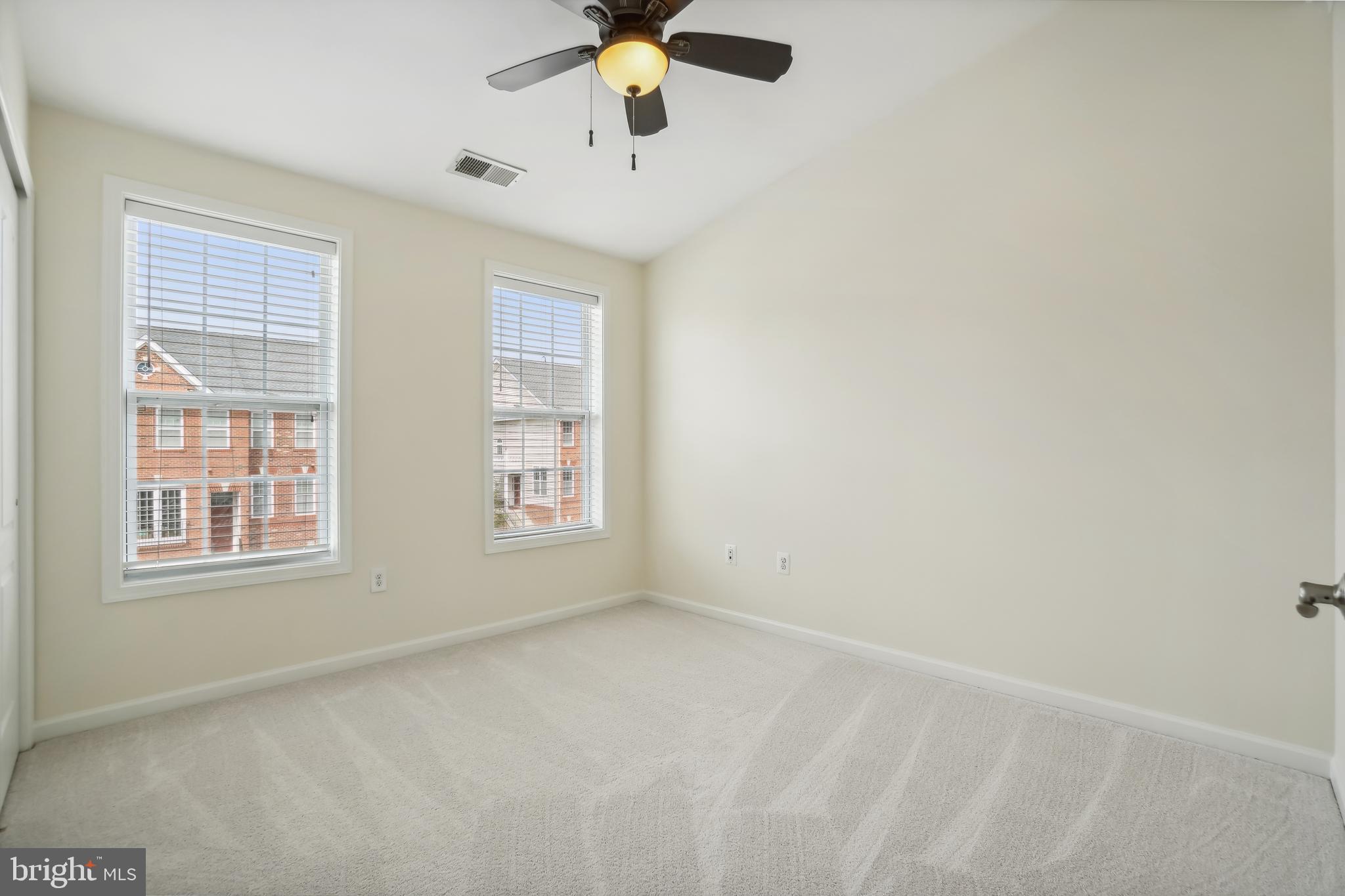 43261 Mitcham Square Ashburn, VA 20148 - Photo 21 of 29