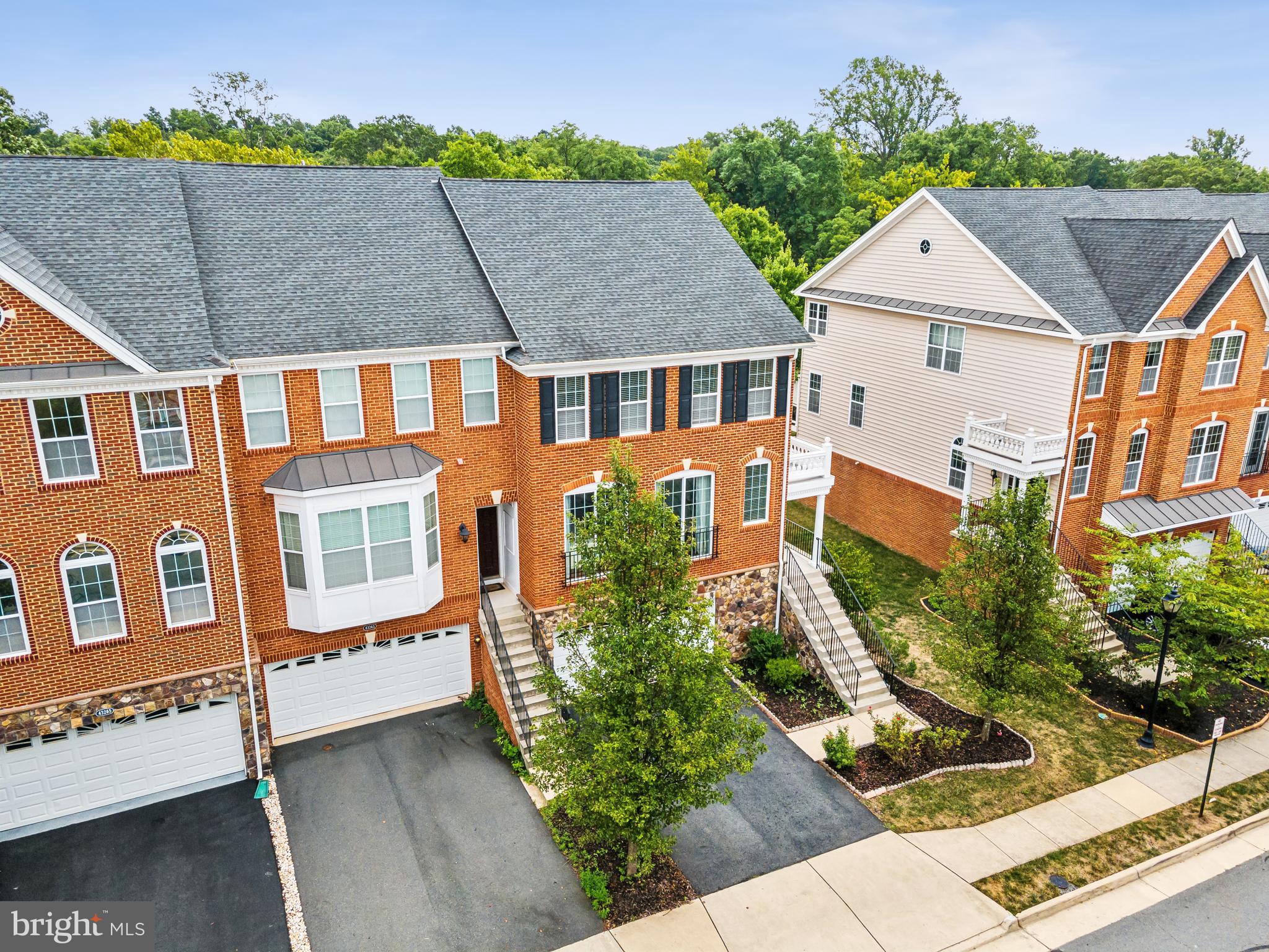 43261 Mitcham Square Ashburn, VA 20148 - Photo 7 of 29