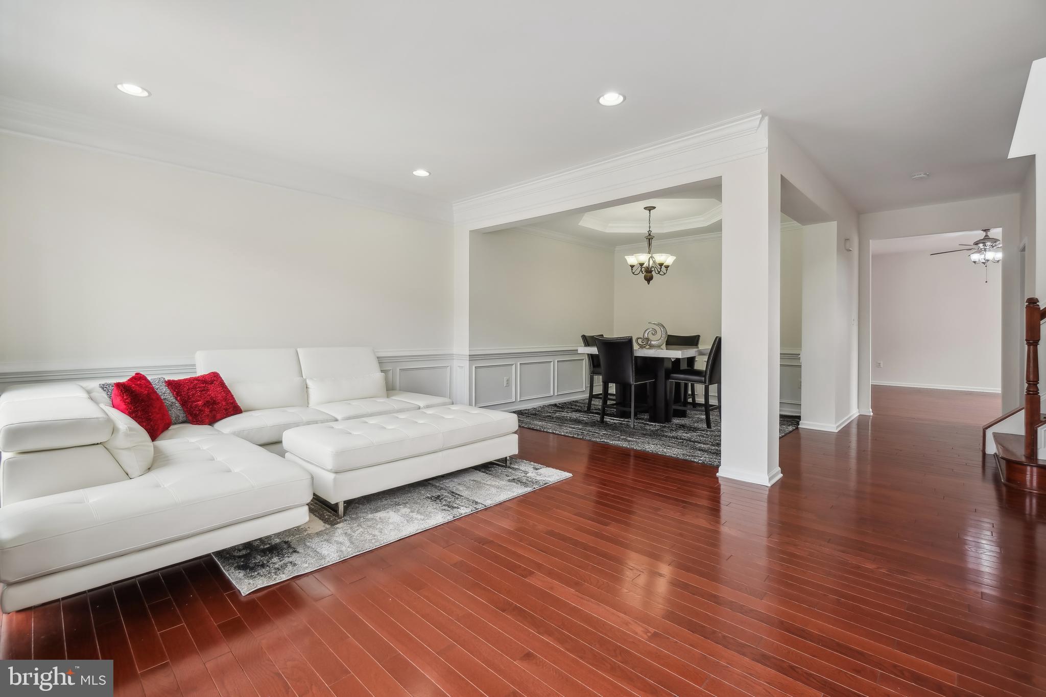 43261 Mitcham Square Ashburn, VA 20148 - Photo 8 of 29