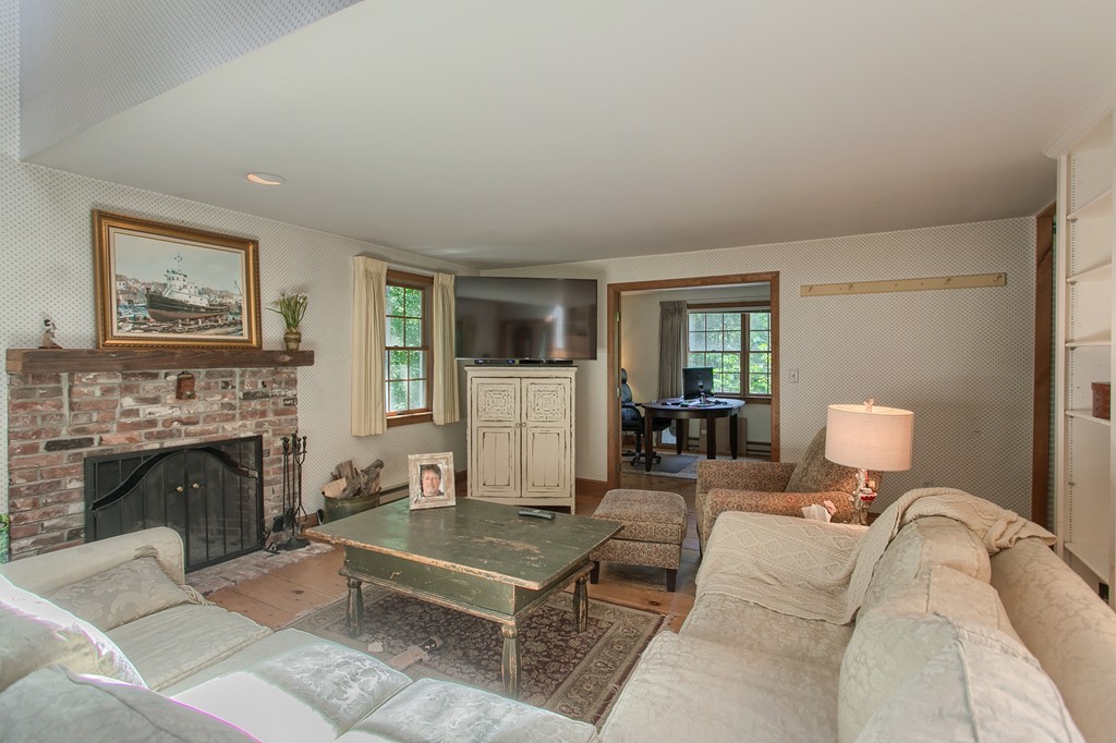 319 Brockelman Road Lancaster, MA 01523 - Photo 10 of 30 Gallery Image 10