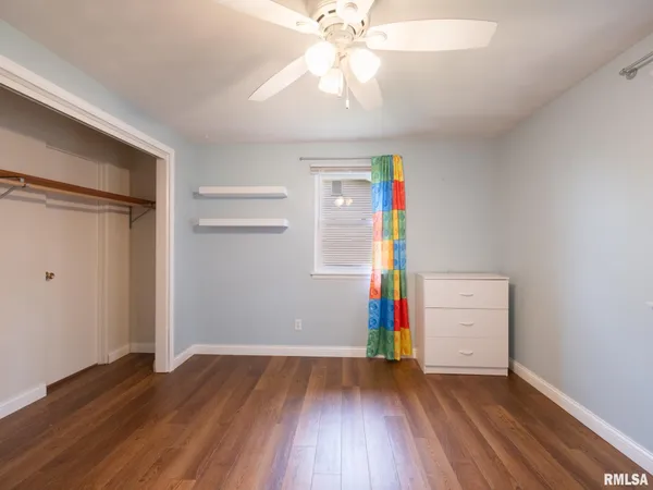 $220,000 | 300 Daniel Parkway, Washington, IL 61571