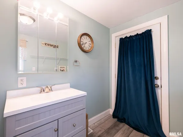 $220,000 | 300 Daniel Parkway, Washington, IL 61571