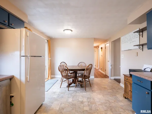 $220,000 | 300 Daniel Parkway, Washington, IL 61571