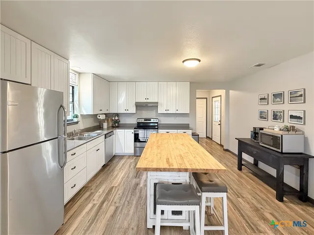 $324,000 | 1647 Westview Ct Drive, Canyon Lake, TX 78133