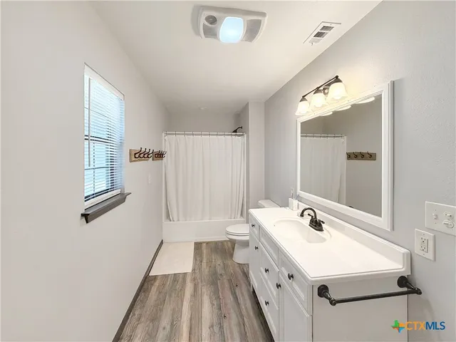 $324,000 | 1647 Westview Ct Drive, Canyon Lake, TX 78133