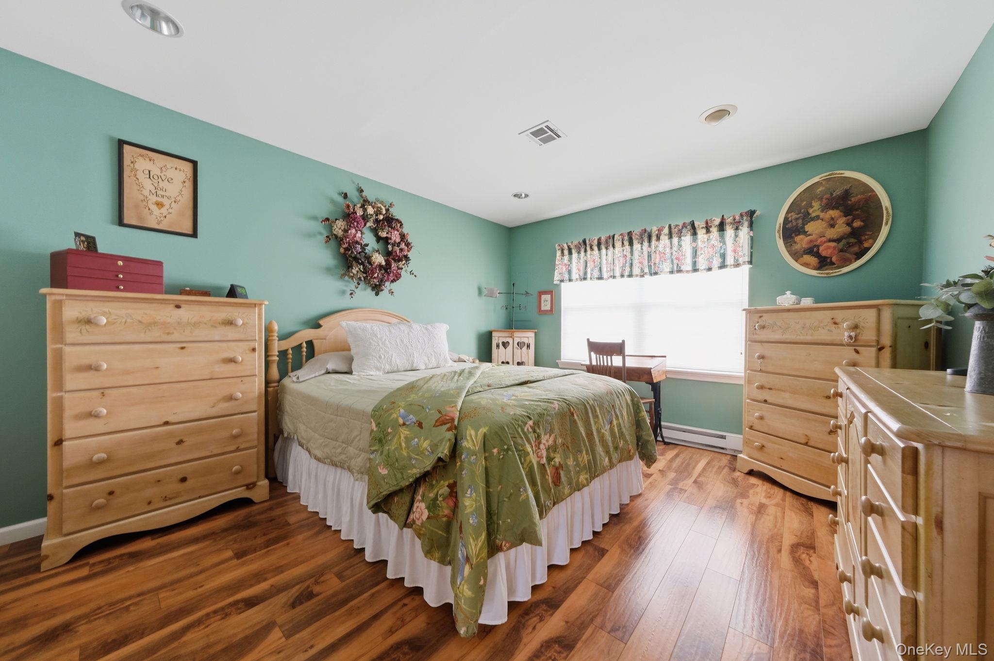 265 Newcastle Court, Unit B Ridge, NY 11961 - Photo 22 of 34