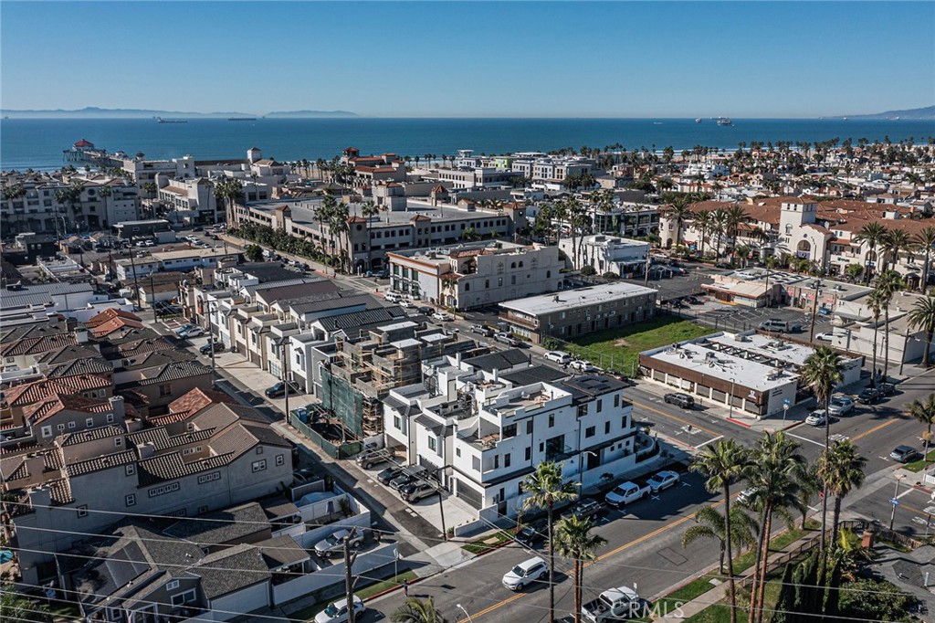 328 3rd Street Huntington Beach, CA 92648 - Photo 37 of 42 an aerial view of a city