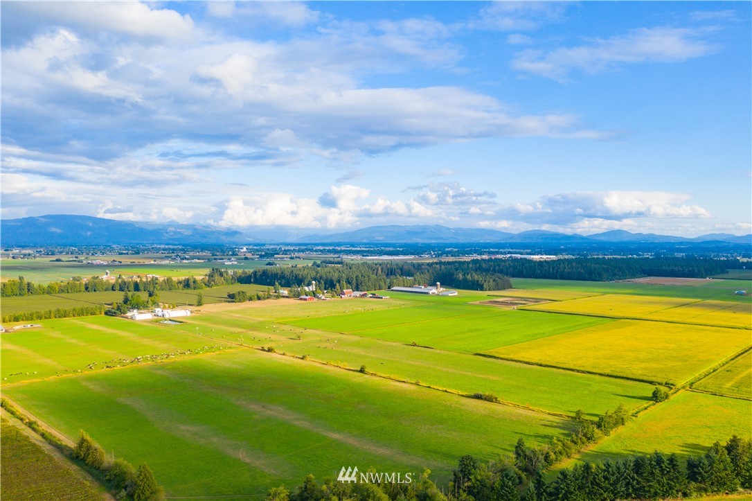 735 Barnhart Road Lynden, WA 98264 - Photo 2 of 15