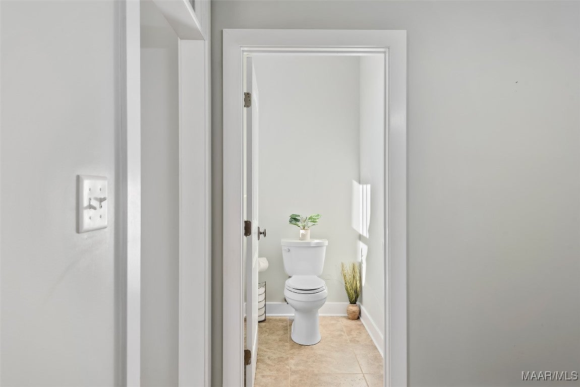 848 Hadden Road Dothan, AL 36301 - Photo 27 of 48 Separate Toilet Room
