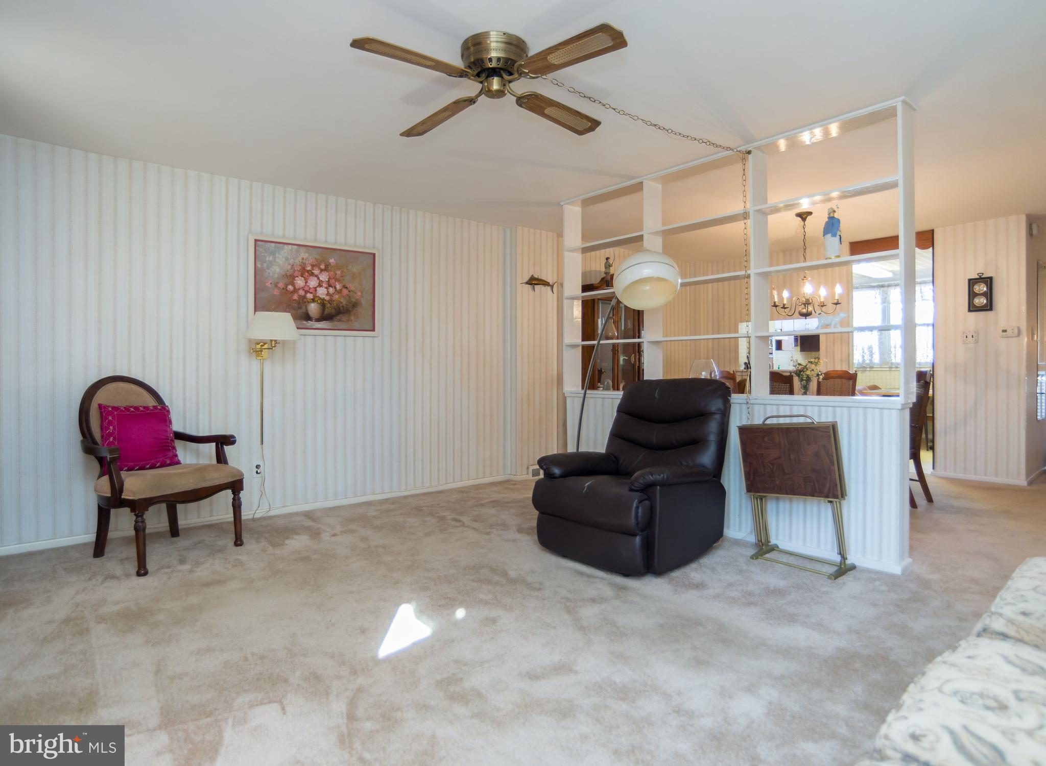 4206 Whiting Road Philadelphia, PA 19154 - Photo 4 of 20 living room