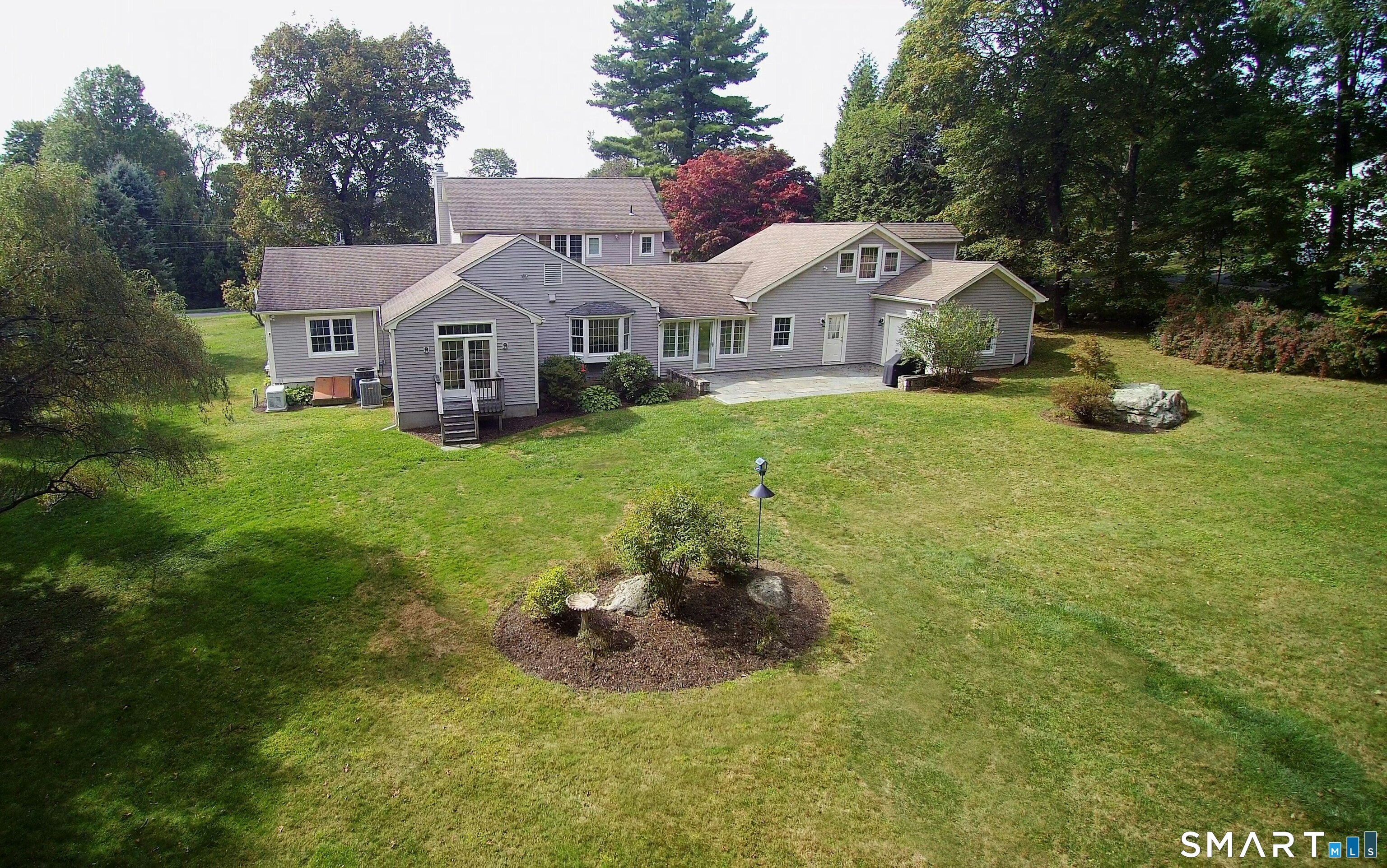 9 Dowling Drive Ridgefield, CT 06877 - Photo 2 of 40