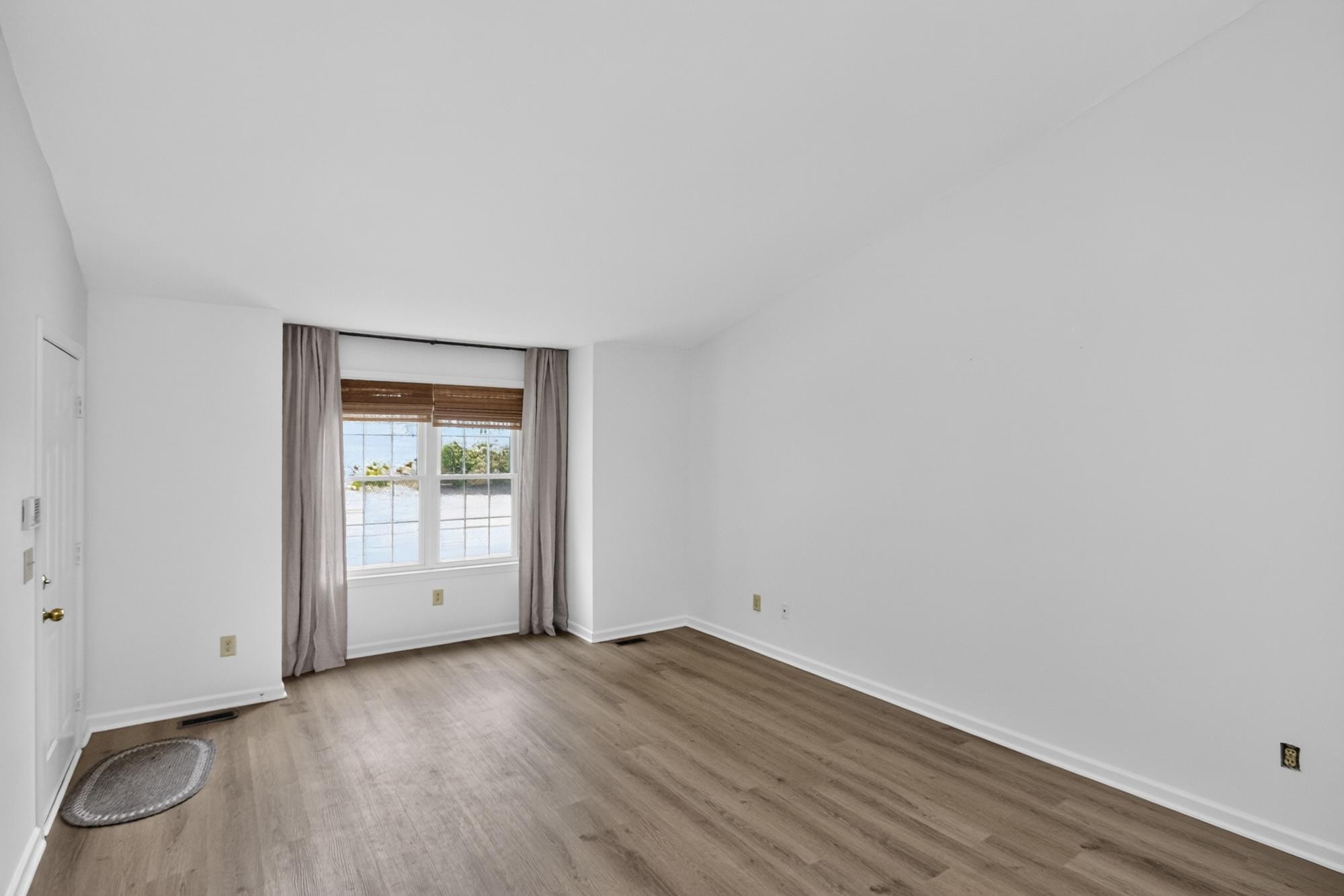 137 Pepper Ridge Circle Antioch, TN 37013 - Photo 12 of 46 Gallery Image 12