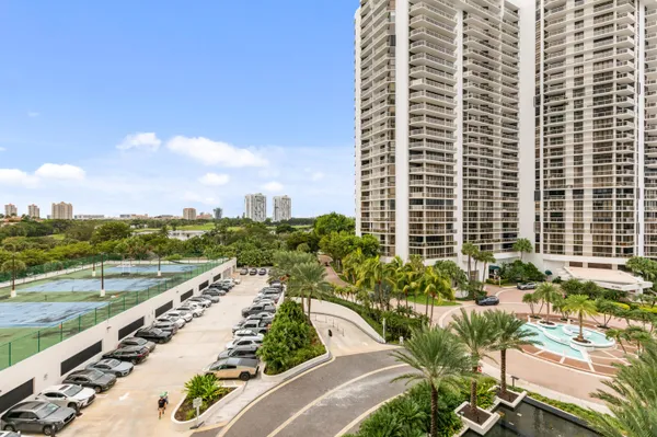 $7,500 | 20201 East Country Club Drive, Unit 706, Aventura, FL 33180