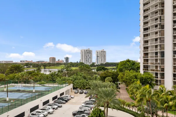 $7,500 | 20201 East Country Club Drive, Unit 706, Aventura, FL 33180