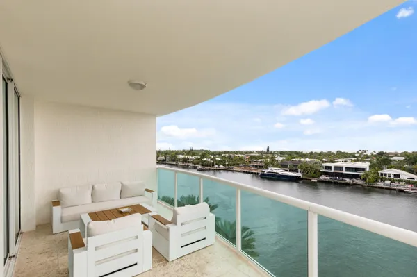 $7,500 | 20201 East Country Club Drive, Unit 706, Aventura, FL 33180