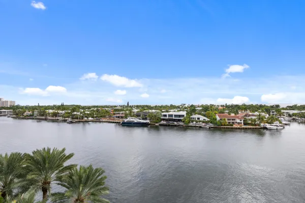 $7,500 | 20201 East Country Club Drive, Unit 706, Aventura, FL 33180