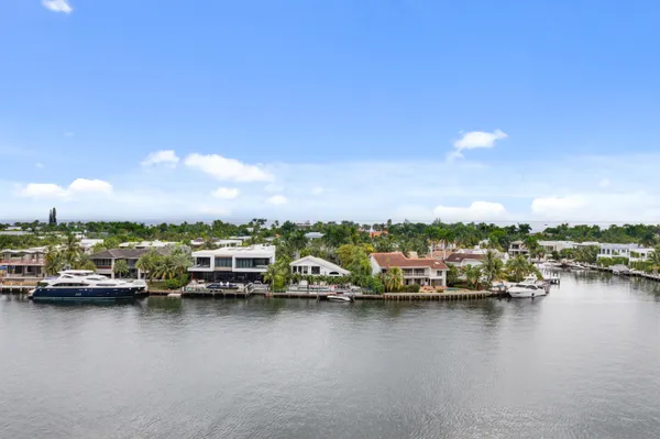 $7,500 | 20201 East Country Club Drive, Unit 706, Aventura, FL 33180