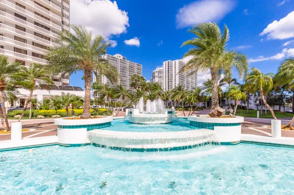 $7,500 | 20201 East Country Club Drive, Unit 706, Aventura, FL 33180