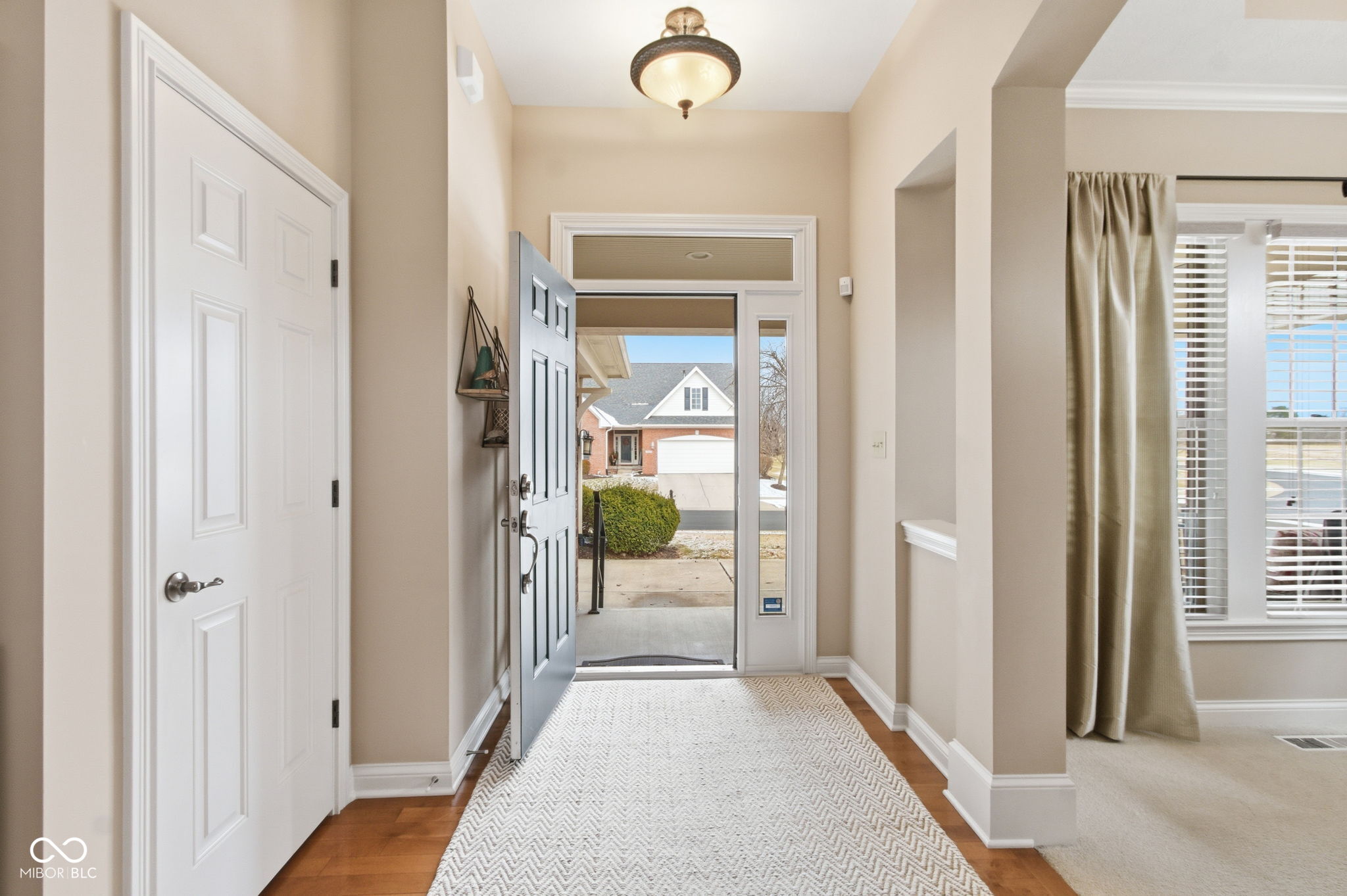 653 Edison Way Carmel, IN 46032 - Photo 6 of 54