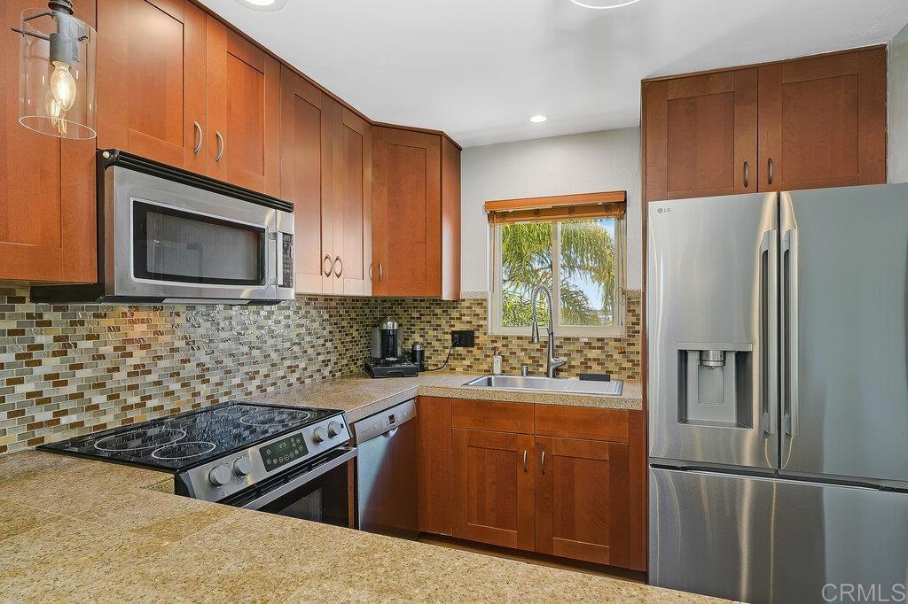 5810 Riley Street, Unit 4 San Diego, CA 92110 - Photo 9 of 25