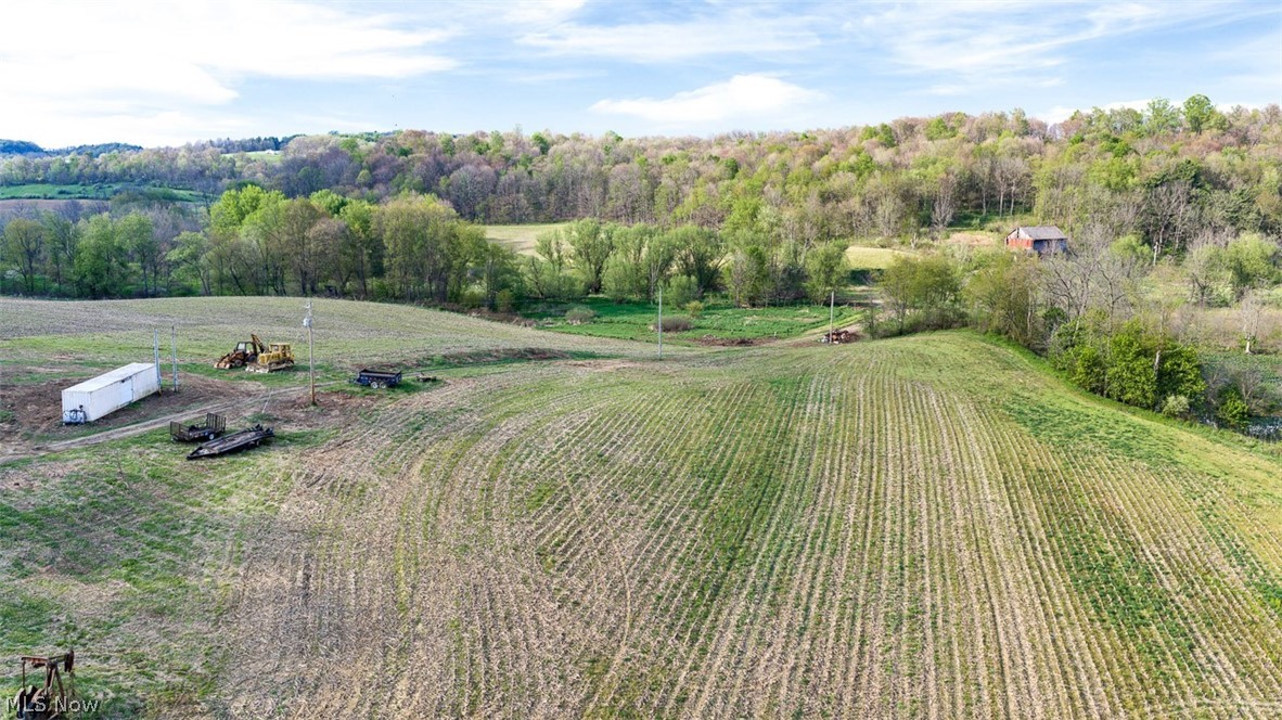 659 Township Road Dundee, OH 44624 - Photo 17 of 41