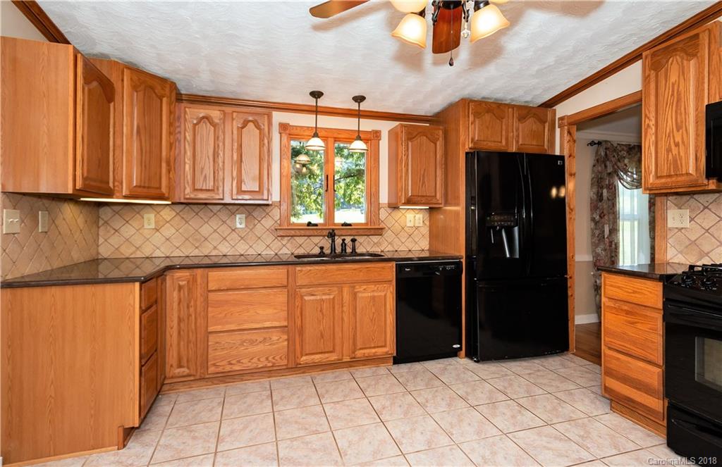 6831 Lineberger Road Denver, NC 28037 - Photo 8 of 24 Gallery Image 8