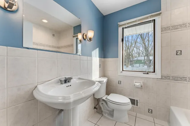 $365,000 | 264 Inglewood Street, Long Lake, MN 55356