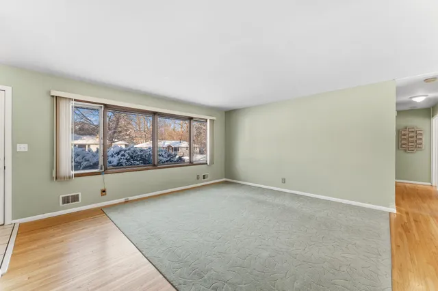 $365,000 | 264 Inglewood Street, Long Lake, MN 55356