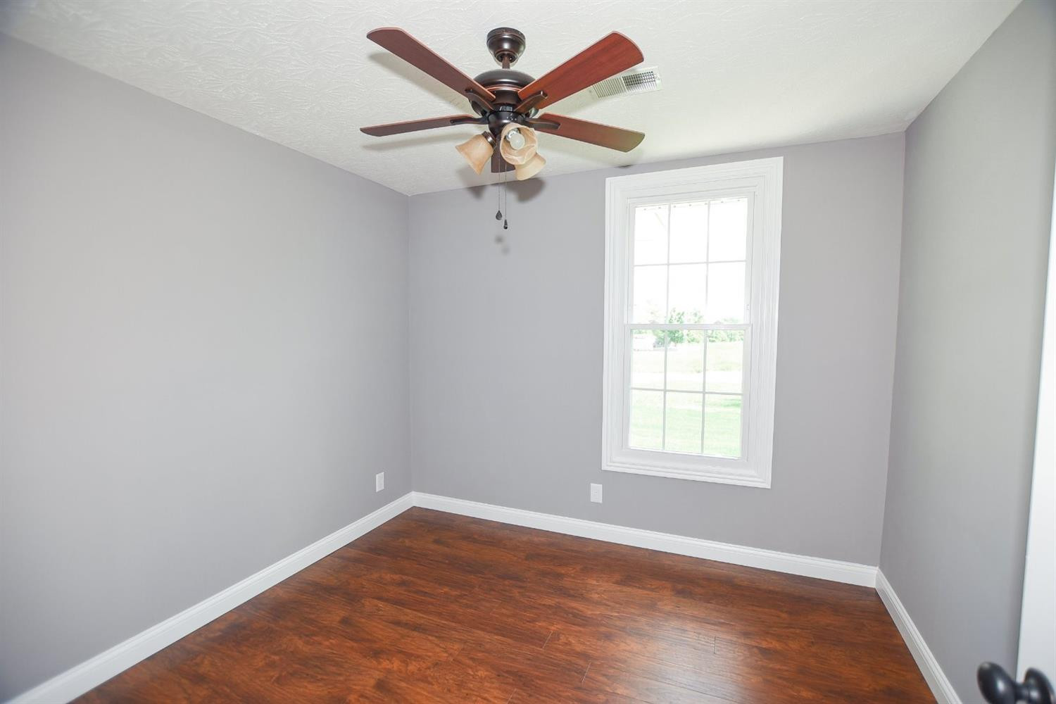 245 Tabor Road Jeffersonville, KY 40337 - Photo 9 of 23 Listing Photo