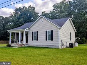 209 3rd Street Crumpton, MD 21628 - Photo 5 of 108 a view of a house with backyard and garden