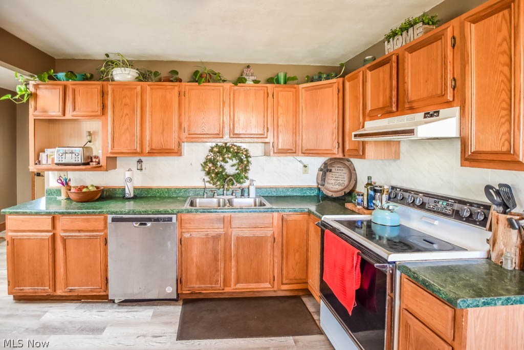 8178 Navarre Road Southwest Massillon, OH 44646 - Photo 35 of 40 Kitchen