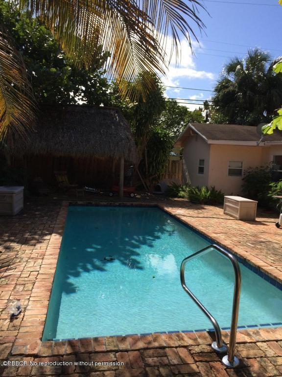 340 Pilgrim Road West Palm Beach, FL 33405 - Photo 9 of 9 pool2