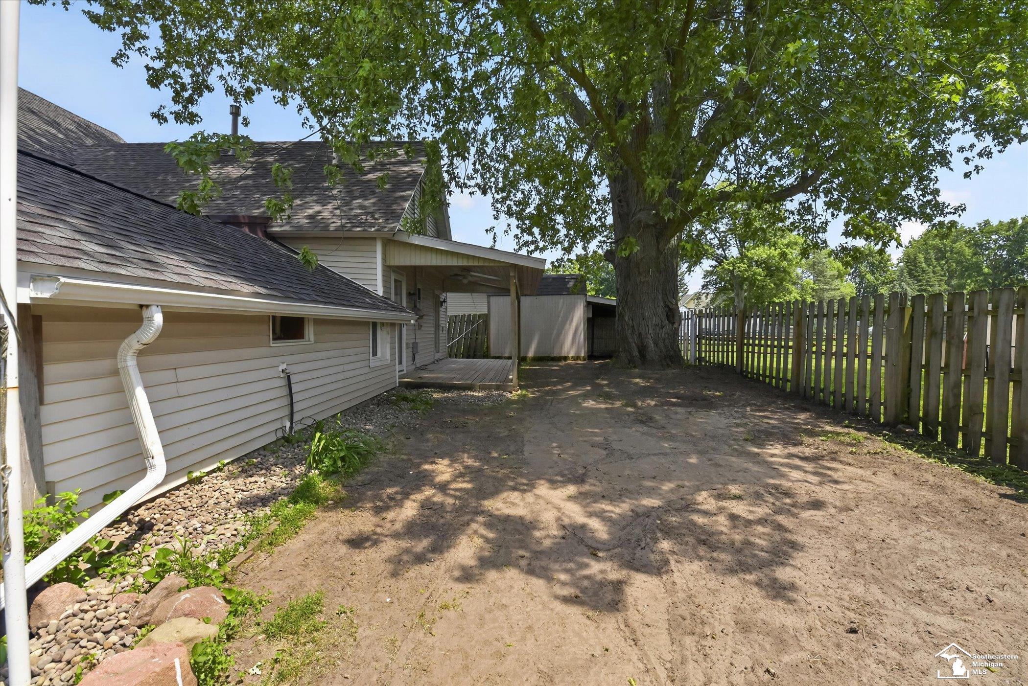 5813 West Temperance Road Ottawa Lake, MI 49267 - Photo 38 of 45