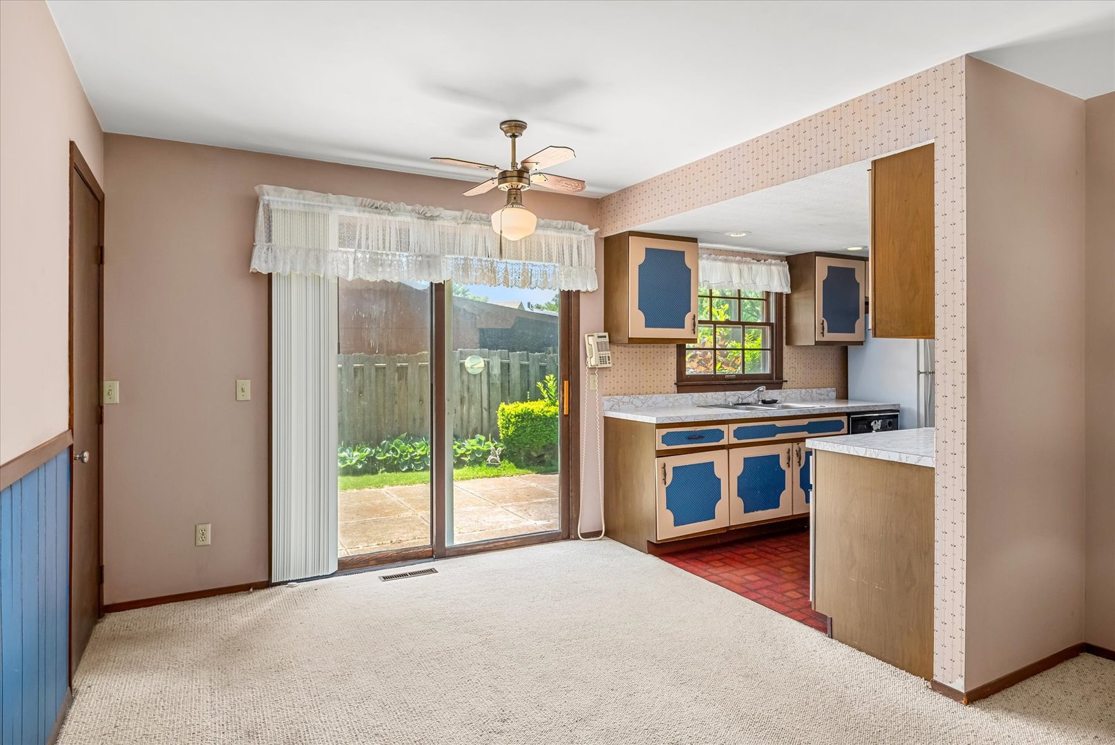 33 Somerset Road Montgomery, IL 60538 - Photo 5 of 17 a kitchen with stainless steel appliances granite countertop a stove and a refrigerator
