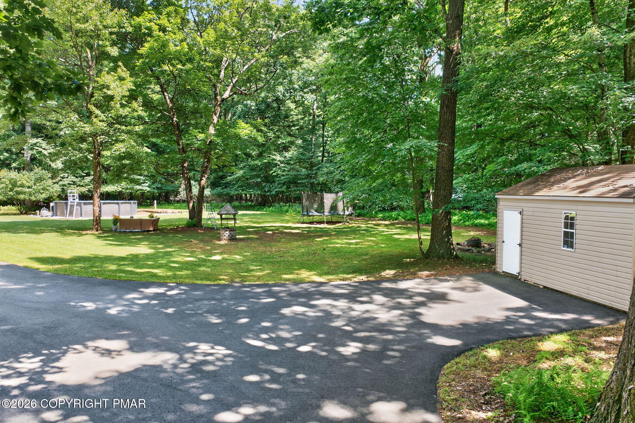 539 Pheasant Road Saylorsburg, PA 18353 - Photo 13 of 59 driveway