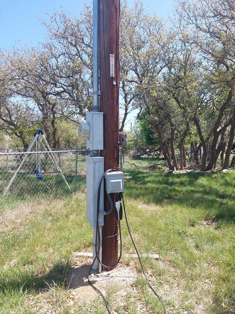 943 Lange Road Harper, TX 78631 - Photo 13 of 14 Gallery Image 13