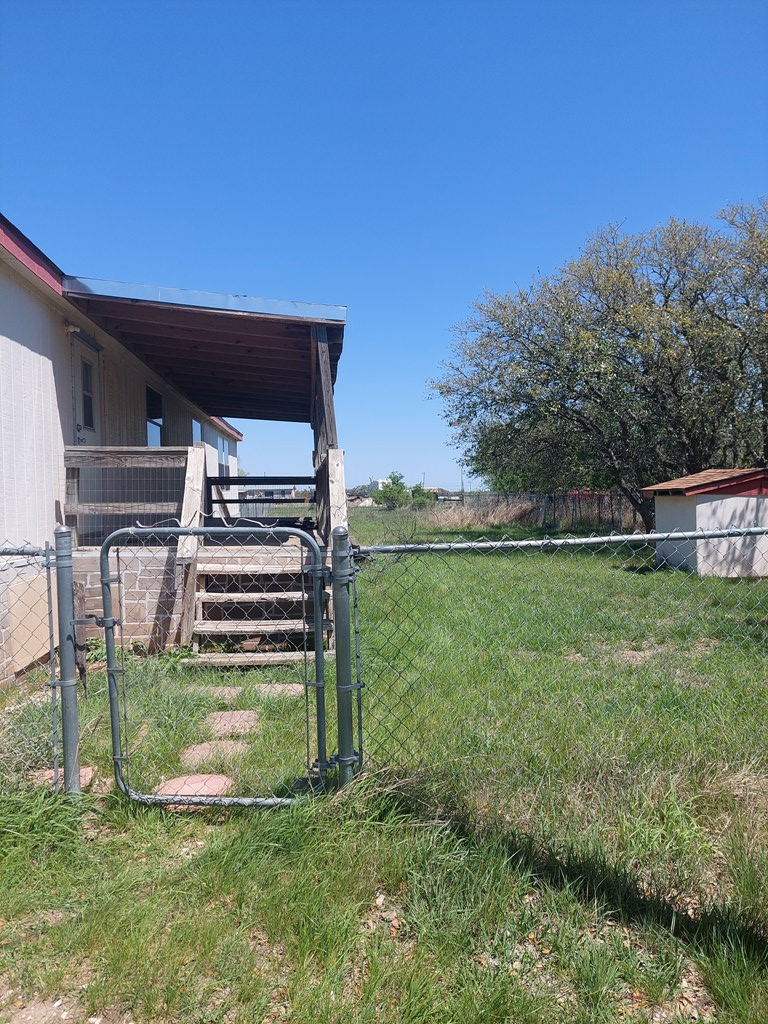 943 Lange Road Harper, TX 78631 - Photo 4 of 14 Gallery Image 4